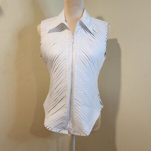 RAVEL White Sleeveless Zip-Up Top Size M